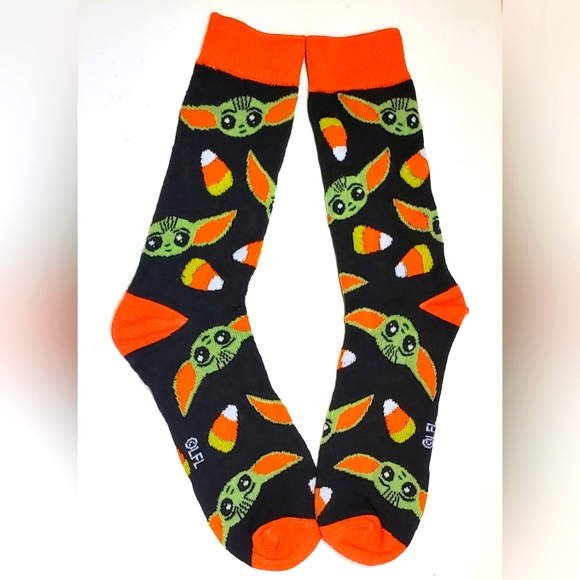 Baby Yoda I'm Just Here for the Candy Halloween Adult Unisex Crew Sock Bundle - Picture 2 of 2
